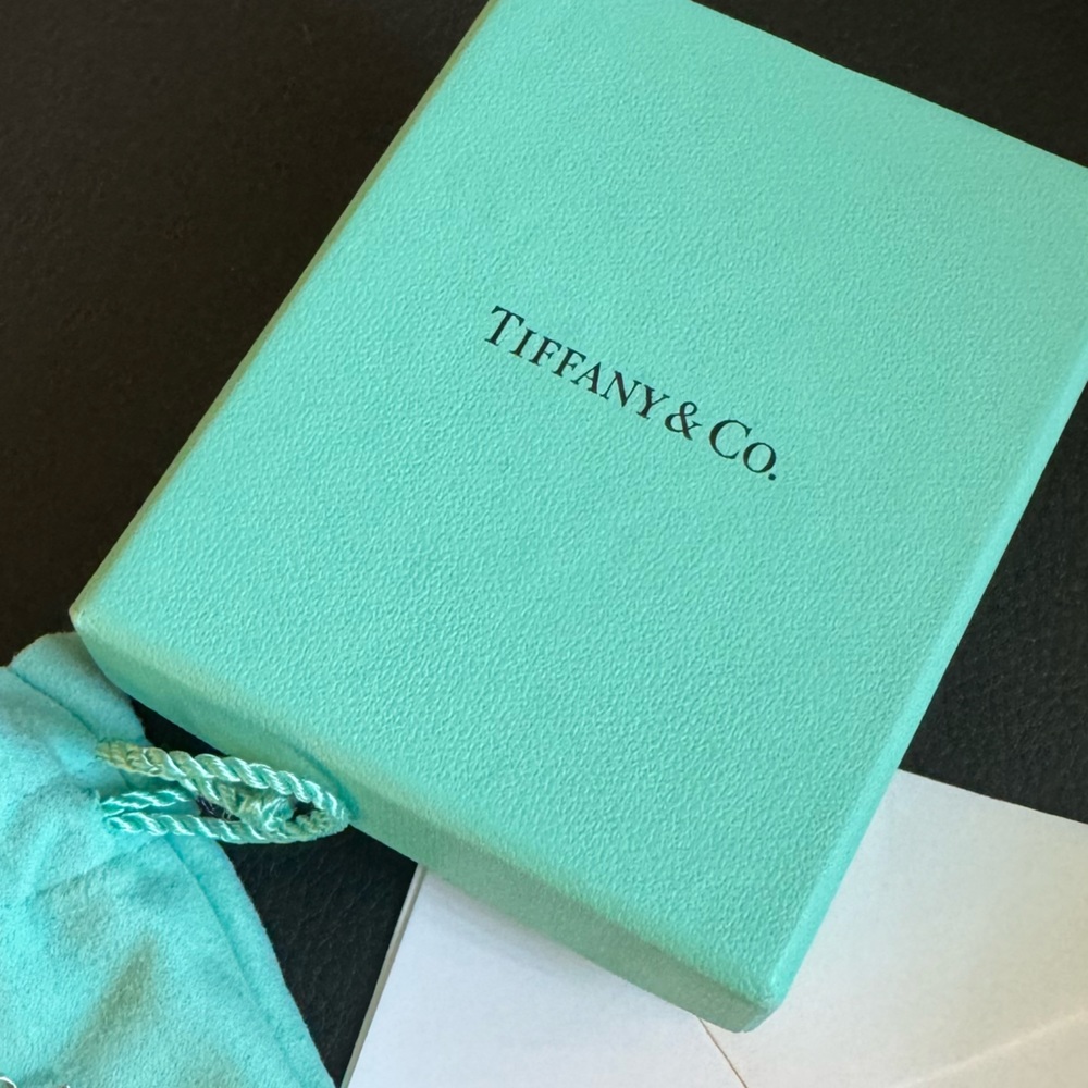 Tiffany & Co. Retired Sterling silver Heart Charm w/ pouch, box, bow & notecard - Picture 2 of 2